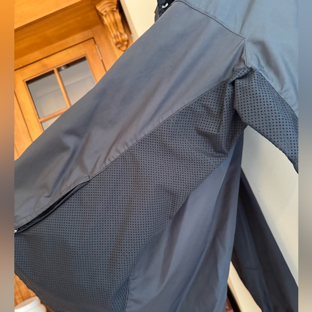 Nike Running Jacket - Picture 2 of 4